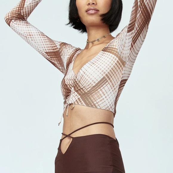 Princess polly long sleeve crop top NWOT size 6 - Picture 3 of 3